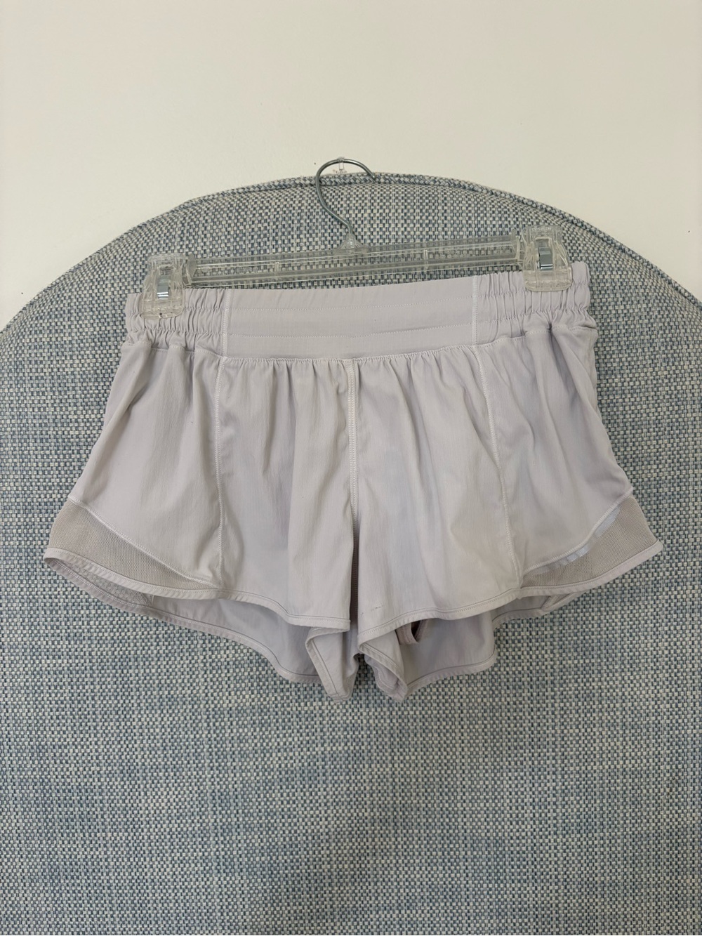 Lululemon Hotty Hot Short II 2.5"  - size 6